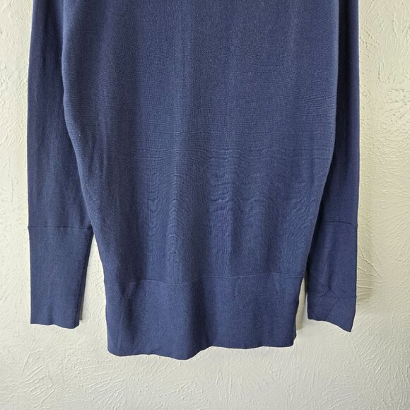 Lilly Pulitzer V Neck Sweater M Blue Silk Blend Pullover Preppy Minimalist Top - Picture 11 of 13